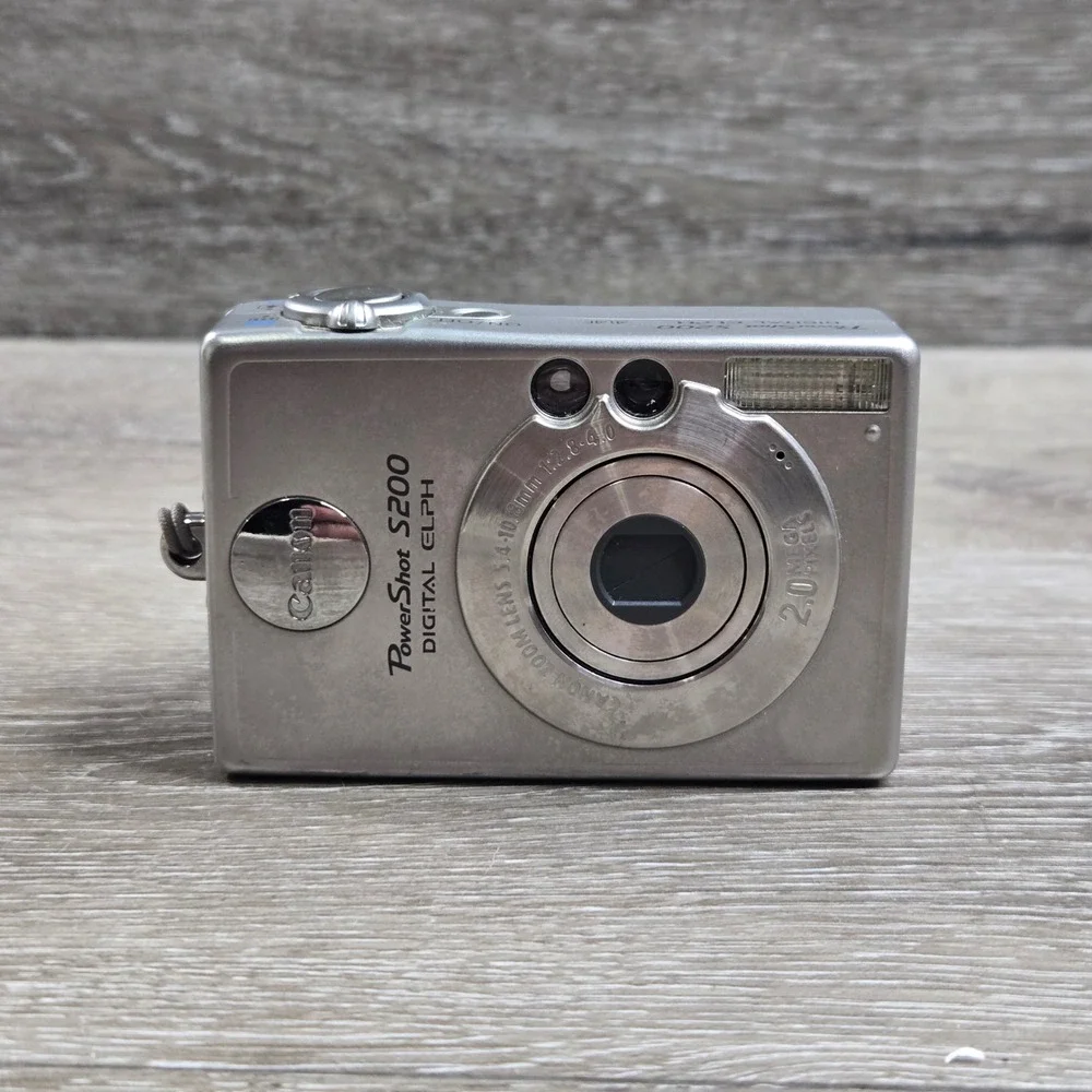 Canon PowerShot S200 Digital 2.0MP ELPH PC1022 Camera Silver Tested